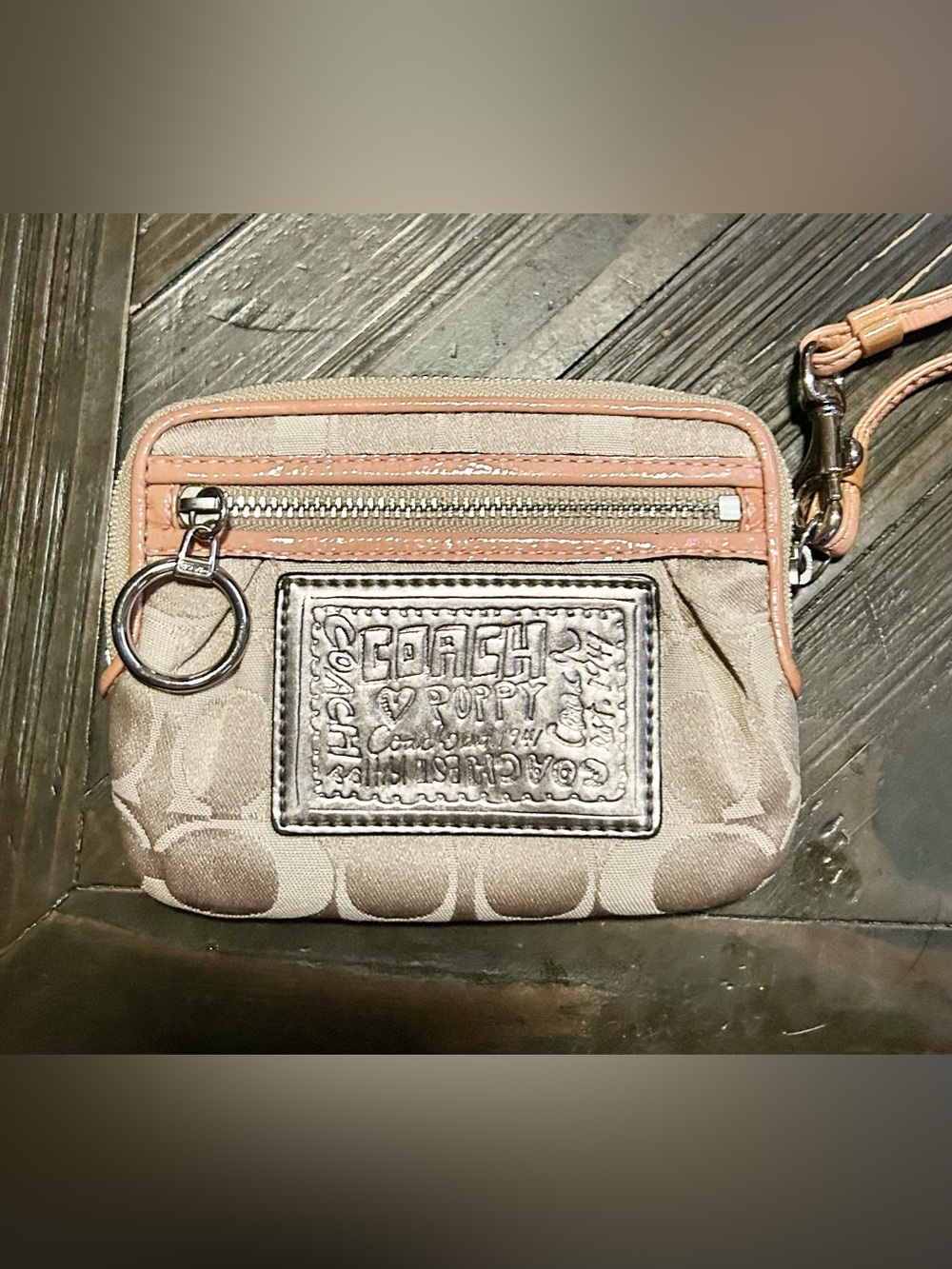 Coach Poppy Wristlet - Picture 5 of 5